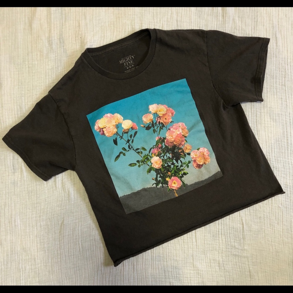 Mighty Fine cropped graphic tee